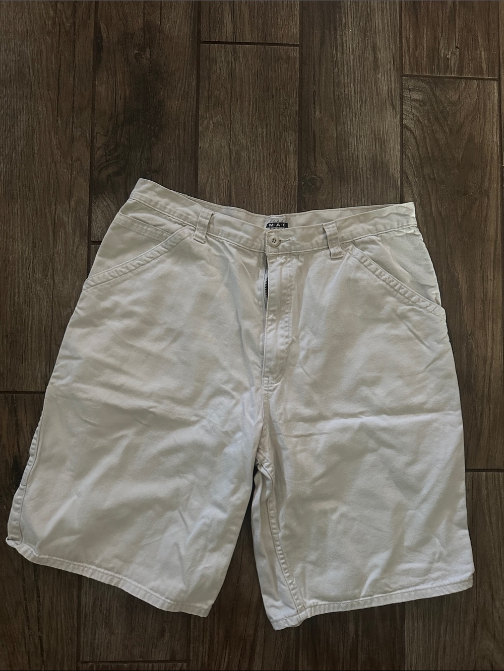 Vintage Men's White 100% cotton Flat-Front Casual Shorts